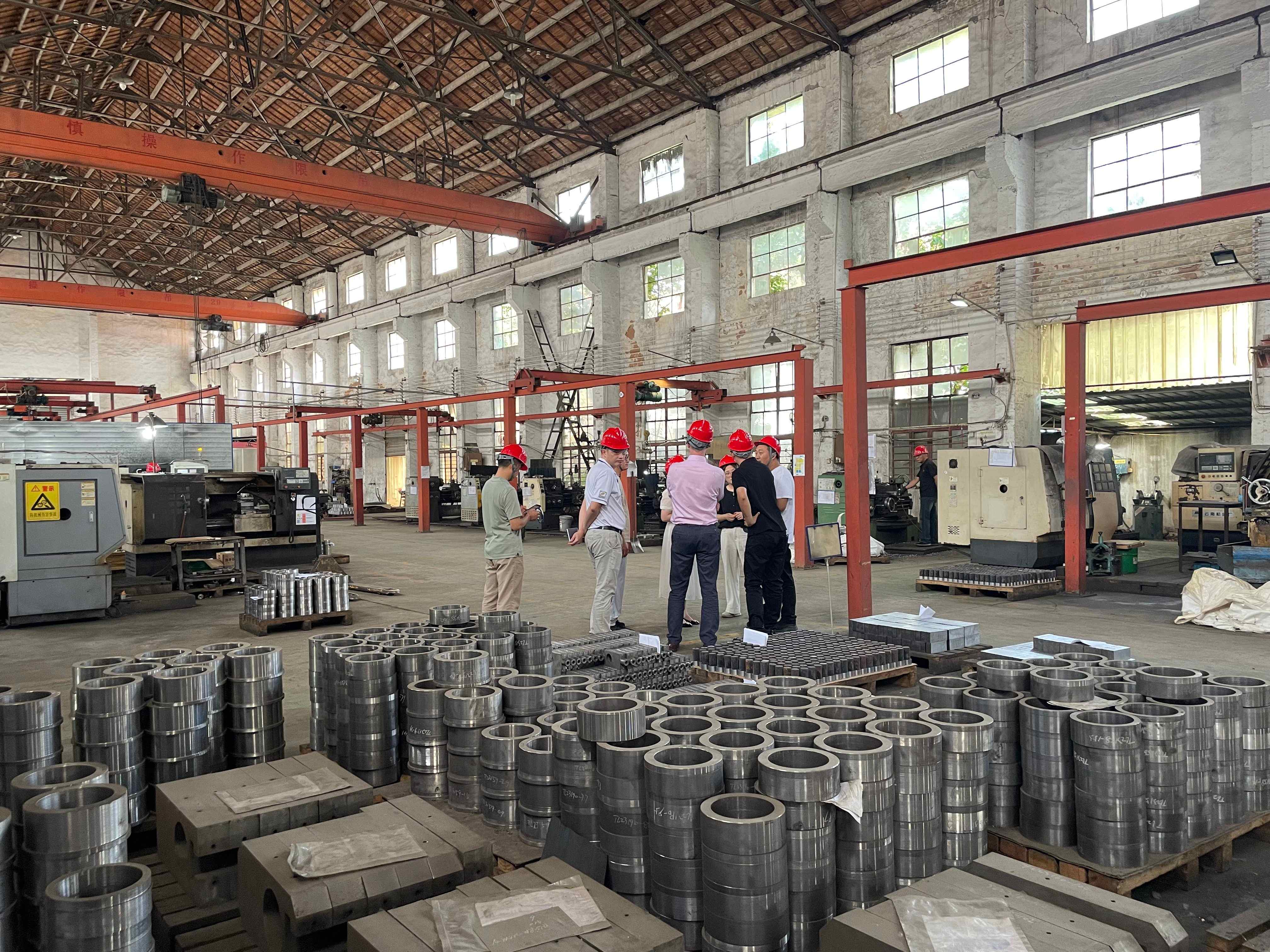 参观机加工车间 参观机加工车间